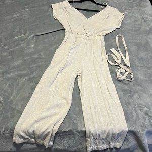 Monteau linen romper like new 🫶🏼🌸 size XS